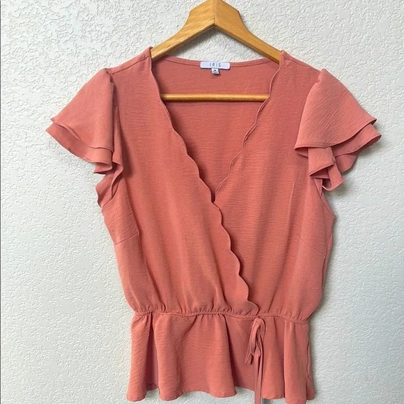 Iris Scalloped Blouse Peplum Top Pink size Medium - Picture 2 of 10